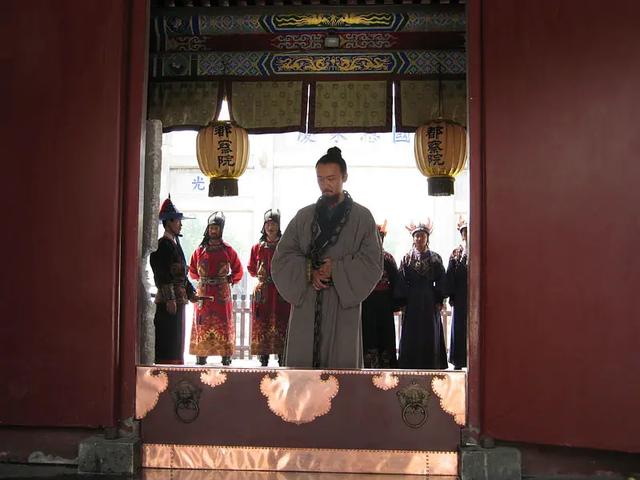 给过去30年“最好的历史剧”排个名，康熙王朝垫底，三国演义第二