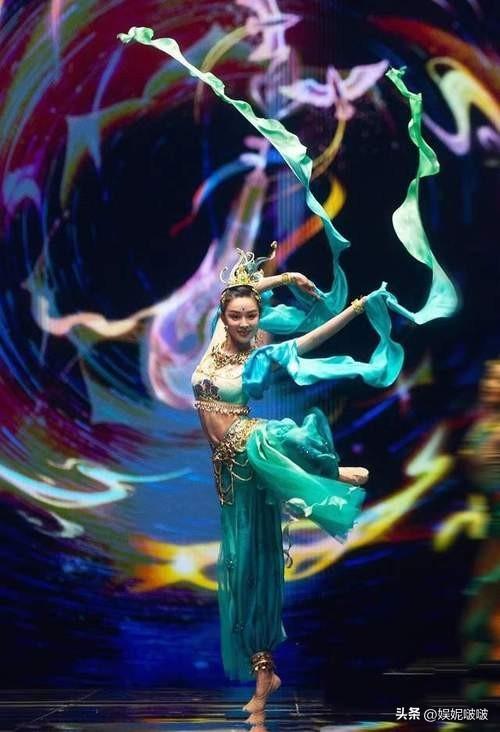 同样是“敦煌风”造型，几位女明星放一起对比，颜值差距一目了然