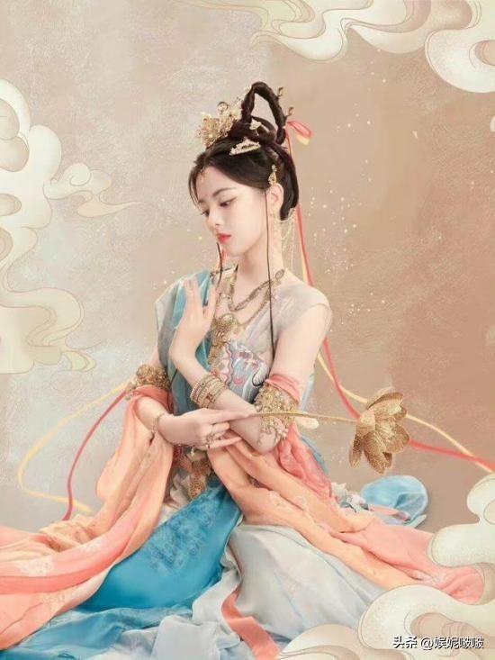同样是“敦煌风”造型，几位女明星放一起对比，颜值差距一目了然