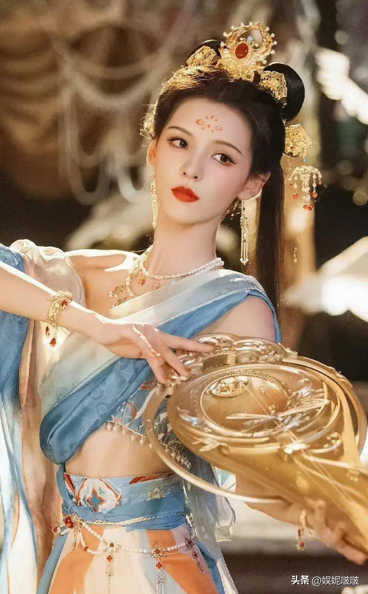同样是“敦煌风”造型，几位女明星放一起对比，颜值差距一目了然