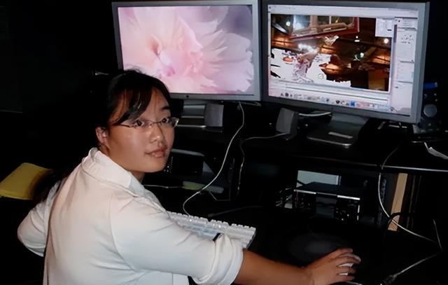 13岁喂猪，一夜爆红后被张艺谋劝退的“谋女郎”，如今变成了这样……