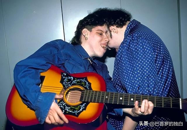 世界最长寿连体女婴去世，一生从未见面，却相伴生活62年